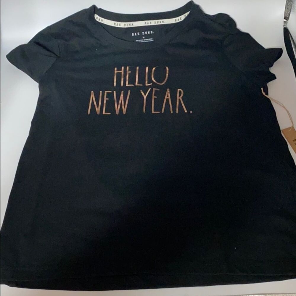 Rae Dunn “HELLO NEW YEAR” Tee